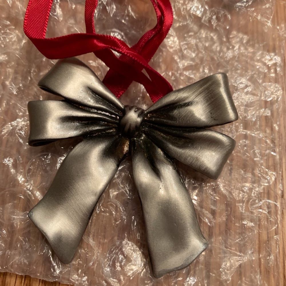 Longaberger tie on. 2008 Christmas